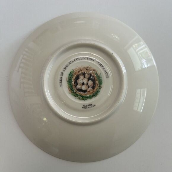 Vintage Lenox Birds of America collection 1993 Chickadee tea cup and saucer - Picture 4 of 5